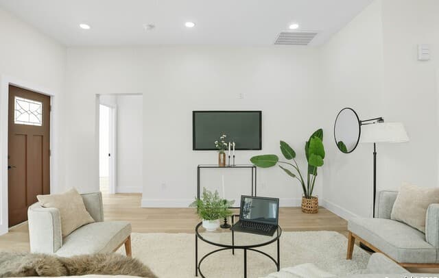 3-bedroom rental at 4939 Driskill in San Antonio, TX — photo 2