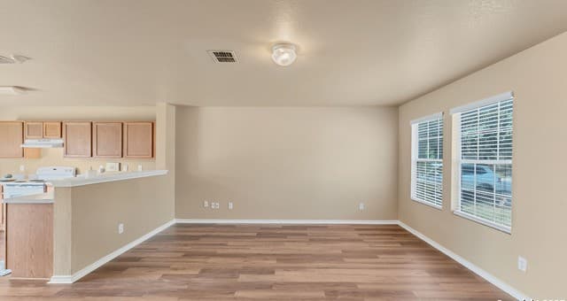 3-bedroom rental at 4806 Appaloosa in San Antonio, TX — photo 2