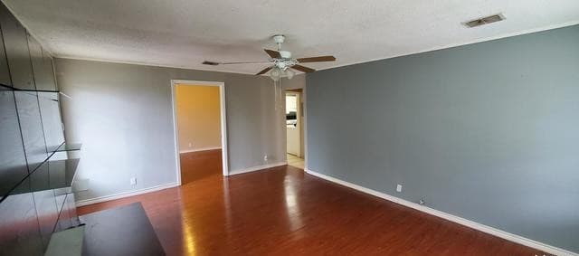 2-bedroom rental at 5410 Congo Ln Unit 1 in San Antonio, TX — photo 4