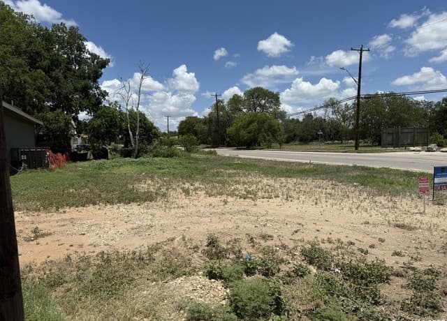 rental at 759 Morningview in San Antonio, TX — photo 1