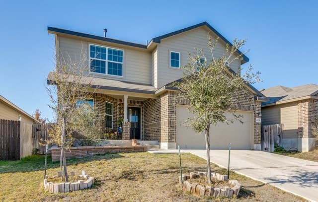4-bedroom rental at 6539 Encore Oaks in San Antonio, TX — photo 2
