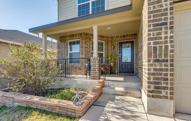 4-bedroom rental at 6539 Encore Oaks in San Antonio, TX — photo 3