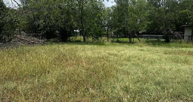 rental at 217 Avenue B in Converse, TX — photo 5