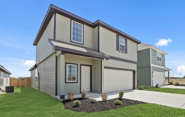 3-bedroom rental at 8806 Black Oak Drive in Elmendorf, TX — photo 3