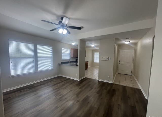 3-bedroom rental at 6602 Nora Vista in San Antonio, TX — photo 5