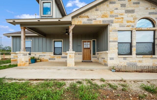 Home for sale at 7306 Tiff Nicole in Von Ormy, TX — photo 5