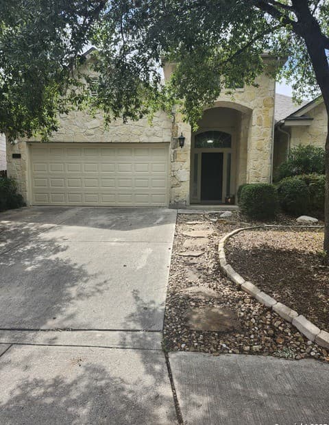 3-bedroom rental at 10115 Caspian Ledge in San Antonio, TX — photo 1