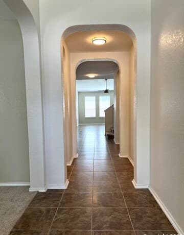 4-bedroom rental at 13418 Canyon Meadows in San Antonio, TX — photo 1