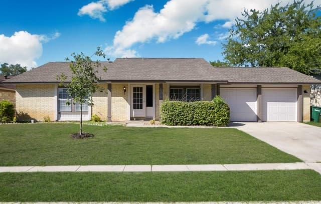 3-bedroom rental at 7414 Elderberry in San Antonio, TX — photo 1