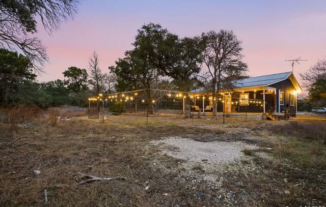 1-bedroom rental at 1060 Forest View Dr in Blanco, TX — photo 2