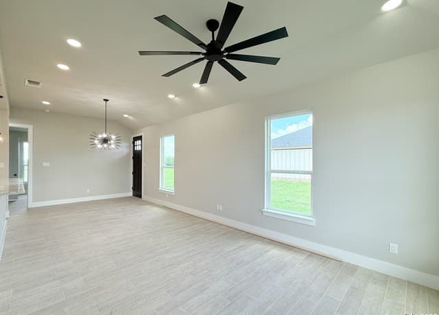 3-bedroom rental at 129 Camino Verde Ct in La Vernia, TX — photo 5