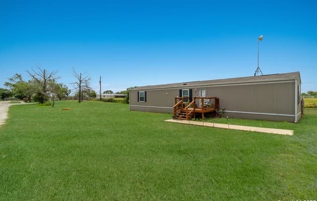 rental at 7380 Pittman in Adkins, TX — photo 5