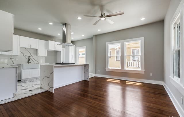 3-bedroom rental at 430 E Mulberry Ave in San Antonio, TX — photo 5