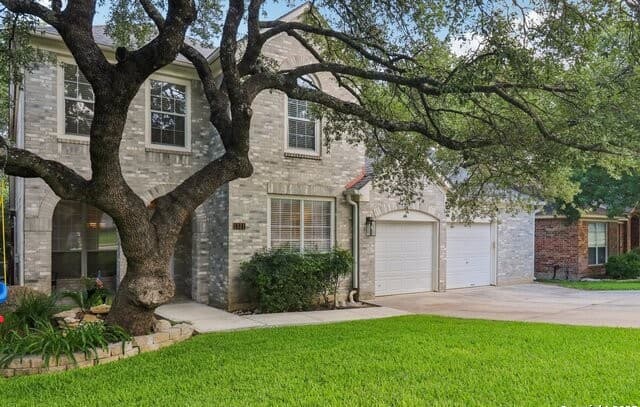 5-bedroom home for sale at 1321 Barton Creek in San Antonio TX
