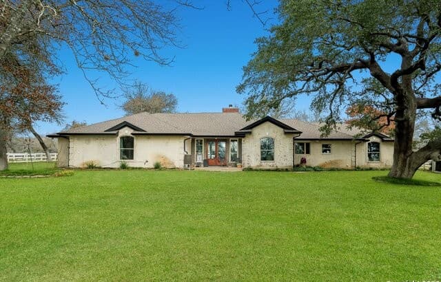 3-bedroom home for sale at 311 Indian Pink in Floresville TX