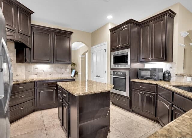 4-bedroom rental at 25603 Singing Rain in San Antonio, TX — photo 4
