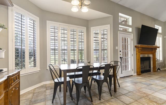 4-bedroom rental at 1732 Continental in Pleasanton, TX — photo 3