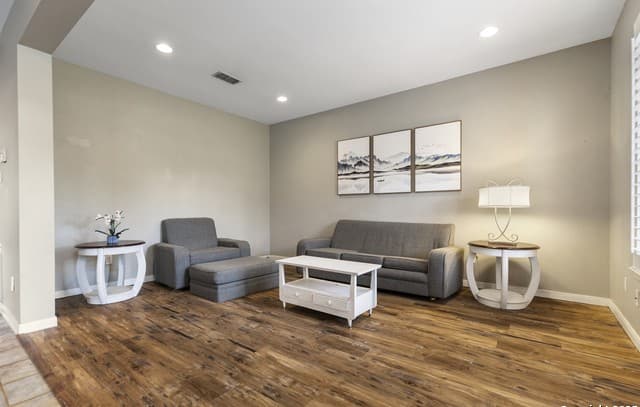 4-bedroom rental at 1732 Continental in Pleasanton, TX — photo 5