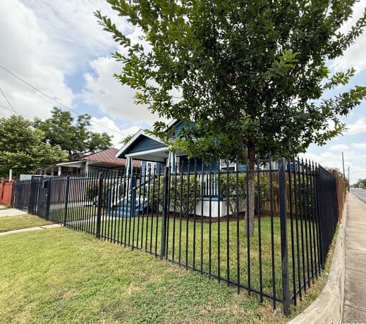 3-bedroom rental at 326 Connelly in San Antonio, TX — photo 2