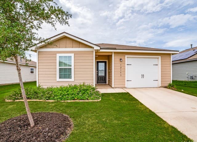 2-bedroom rental at 12153 Parish Divide in San Antonio, TX — photo 1