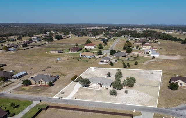 Home for sale at 117 Abrego Run in Floresville, TX — photo 4