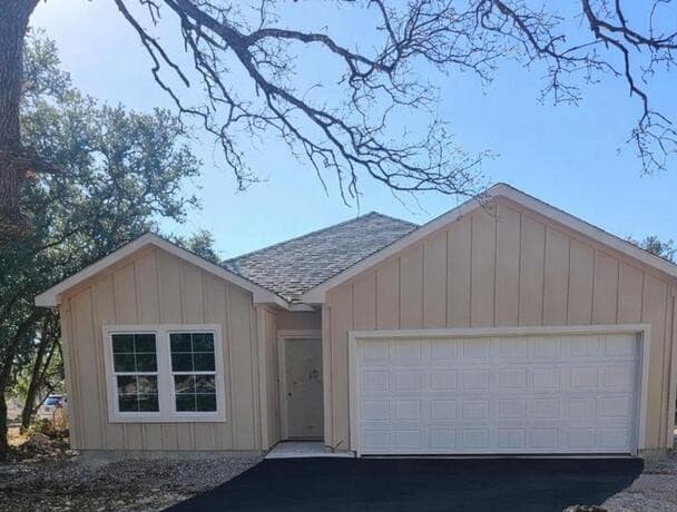 4-bedroom rental at 628 Winding River in Spring Branch, TX — photo 1
