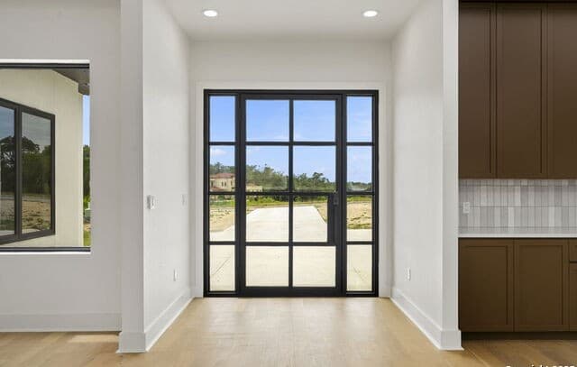 4-bedroom rental at 9847 Midsomer Pl in San Antonio, TX — photo 4