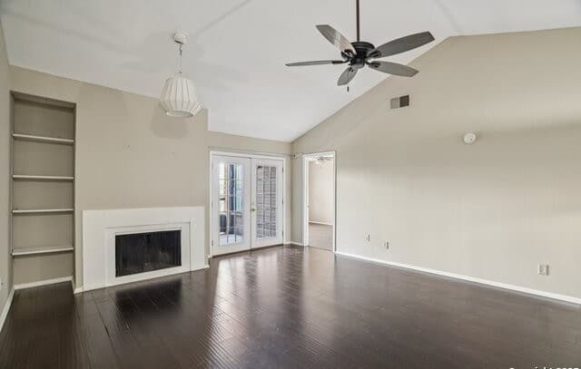 2-bedroom rental at 4212 Medical Unit 212 in San Antonio, TX — photo 3