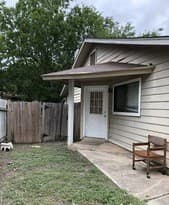 2-bedroom rental at 8401 Forest Ridge in San Antonio, TX — photo 2
