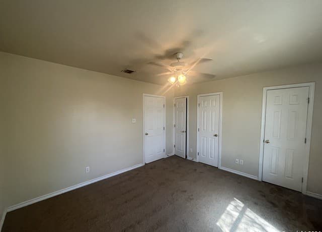 rental at 4602 Swann in San Antonio, TX — photo 3