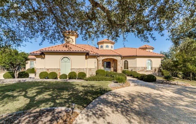 4-bedroom rental at 11503 Toponga in Boerne, TX — photo 2