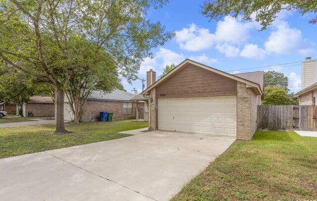 2-bedroom rental at 9006 Roquefort in San Antonio, TX — photo 1