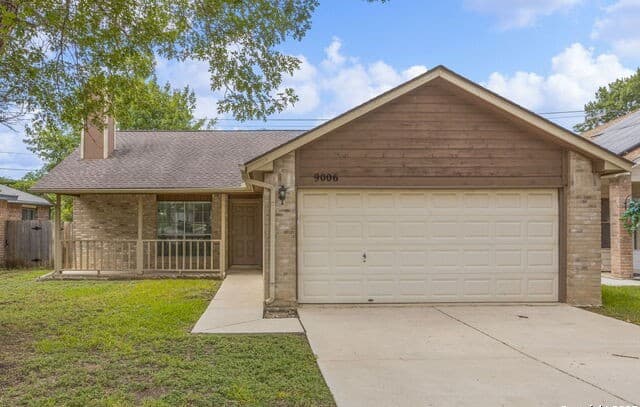 2-bedroom rental at 9006 Roquefort in San Antonio, TX — photo 2