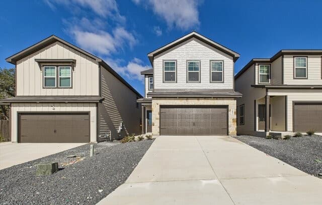 4-bedroom rental at 1018 West 1604 North Unit 202 in San Antonio, TX — photo 4
