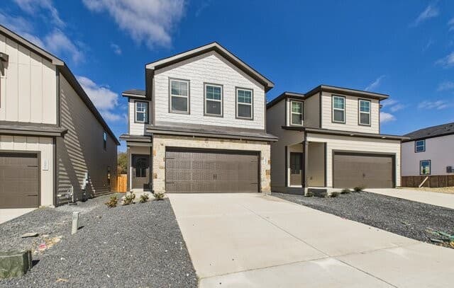 4-bedroom rental at 1018 West 1604 North Unit 202 in San Antonio, TX — photo 5