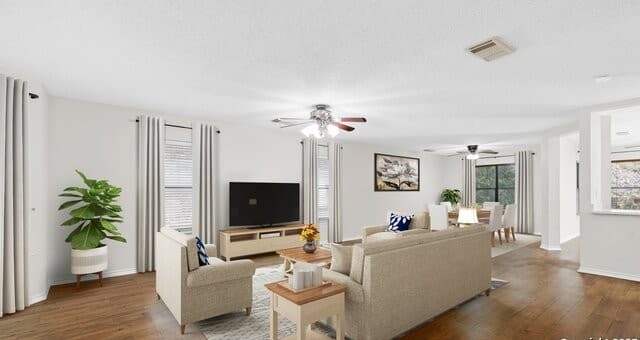 4-bedroom rental at 8523 Park Olympia in Universal City, TX — photo 4