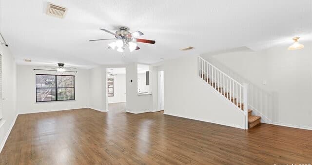 4-bedroom rental at 8523 Park Olympia in Universal City, TX — photo 5