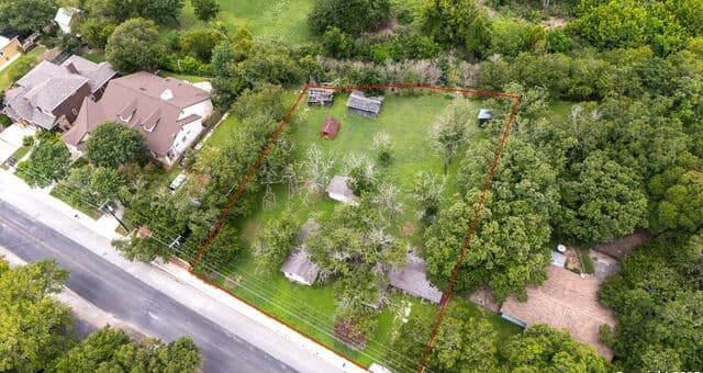 3-bedroom rental at 316 W San Antonio Ave in Boerne, TX — photo 2