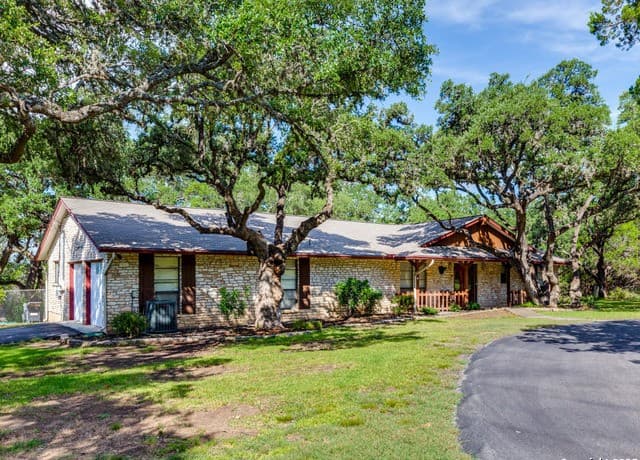 4-bedroom rental at 10156 Axis Circle in Boerne, TX — photo 1