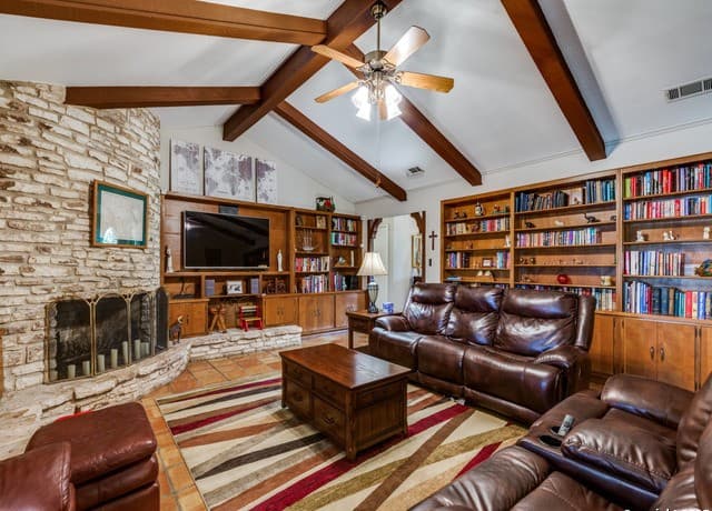 4-bedroom rental at 10156 Axis Circle in Boerne, TX — photo 2