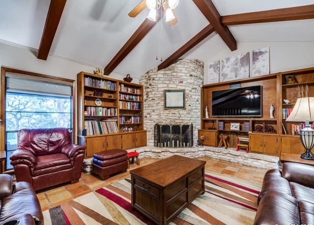 4-bedroom rental at 10156 Axis Circle in Boerne, TX — photo 3