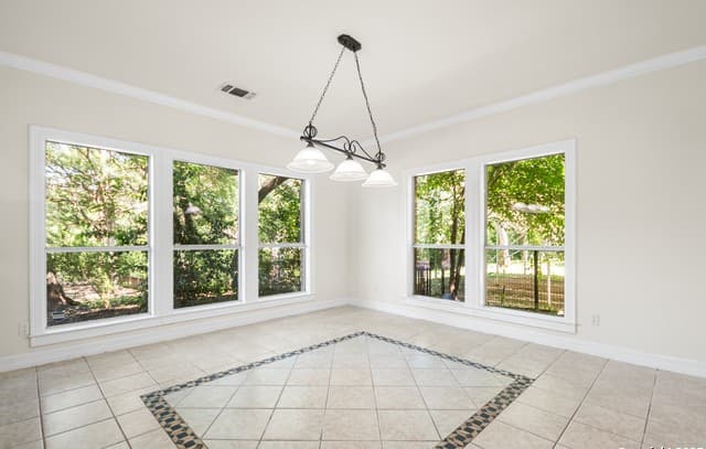 Home for sale at 15125 Flying Circle in Helotes, TX — photo 5