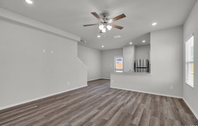 rental at 8911 N Fm 1560 305-306 in San Antonio, TX — photo 3