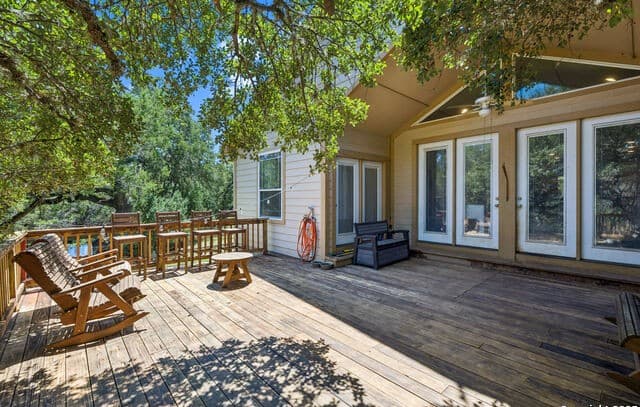 3-bedroom rental at 388 Deerwood in Bandera, TX — photo 4