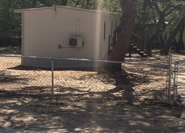rental at 25315 Lynda Sue in San Antonio, TX — photo 2