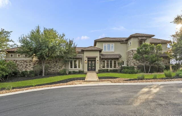 Home for sale at 7 Kings Tower in San Antonio, TX — photo 4