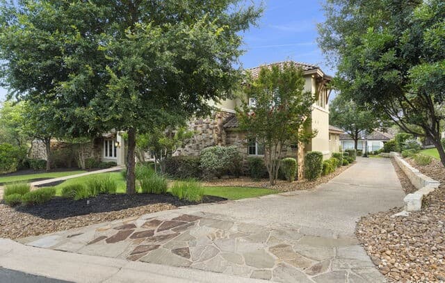 Home for sale at 7 Kings Tower in San Antonio, TX — photo 5
