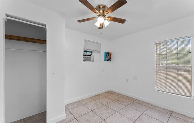 3-bedroom rental at 373 Avenue I in Poteet, TX — photo 5
