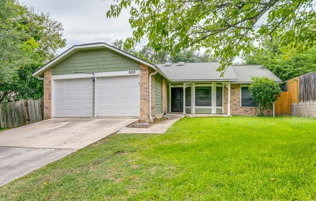 3-bedroom rental at 6815 Hillside Peak in San Antonio, TX — photo 1
