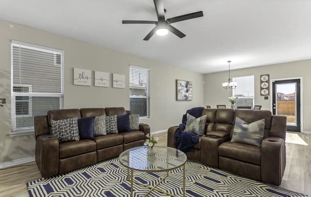 3-bedroom rental at 10415 Mission Cyn in San Antonio, TX — photo 2